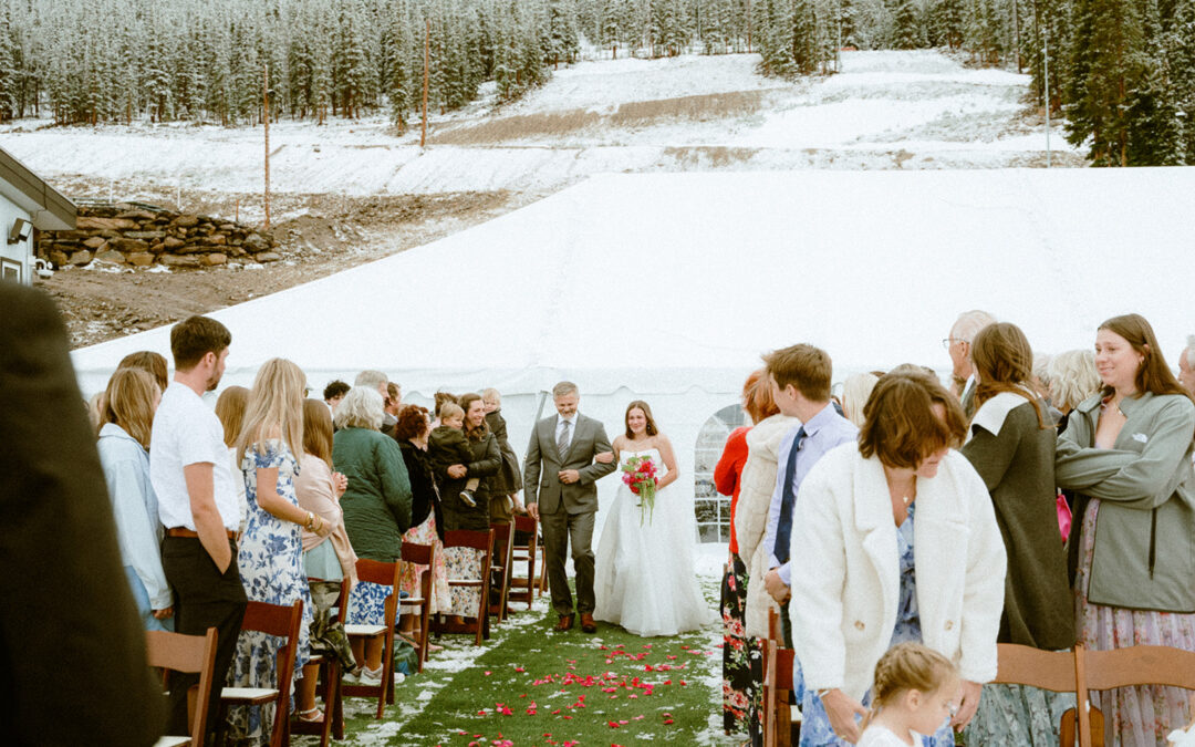 How to Plan a Colorado Winter Wedding: Tips from the Pros